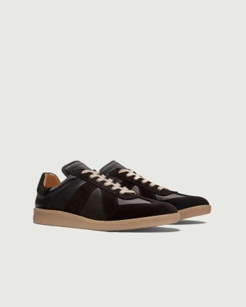 Alternative view of GAT | Black / Gum